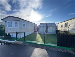 Caravan op camping Klein Strand te Jabbeke