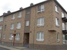 RUIM APPARTEMENT MET 2 SLAAPKAMERS.