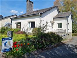 6880 Bertrix : aangename woning, 5 slpks, tuin.