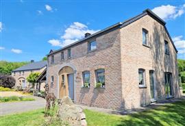 Ardennen 5555 Bievre : gite met zwembad.