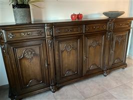 Complete eetkamer