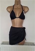Zwarte Bikini met Pareo en Strass Hartje - Medium