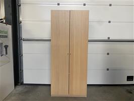 (19) Kledijkast ikea met roede en legplanken