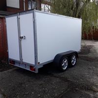gesloten aanhangwagen roca met alu velg