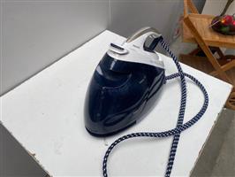 (18) Recente stoomgenerator Philips.