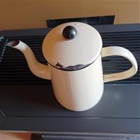 1 emaille koffiepot.