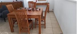 Teak tafel en4 stoelen