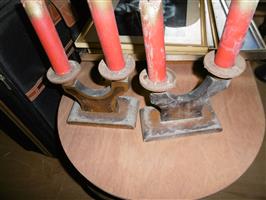 antiek koppel kaarsenhouders met nepkaarsen