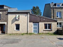 PALISEUL: Woning met terras en tuin …VAS1433