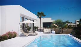 3 Luxe villas met 3slaapkamers te Las Colinas golf