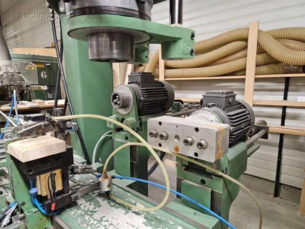 Grote foto houtbewerkingsmachine doe het zelf en verbouw ijzerwaren en bevestigingsmiddelen