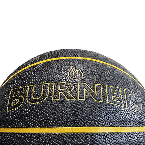 Grote foto burned in out basketbal zwart goud 7 sport en fitness basketbal