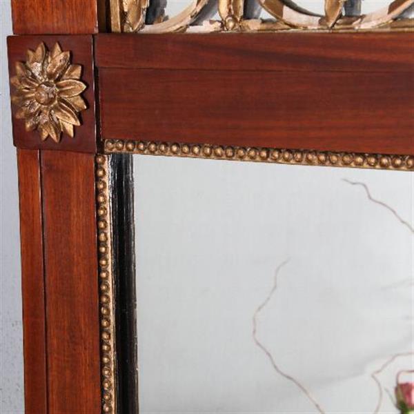 Grote foto antieke spiegels shouwspiegel in mahonie met goud maaswerk in de kroon 1830 no.571034 antiek en kunst spiegels