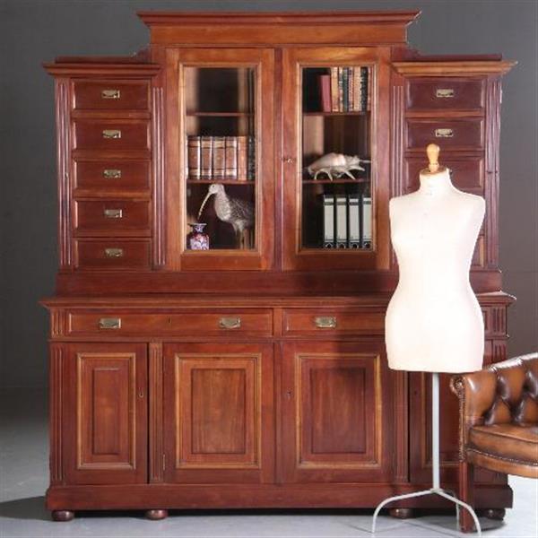 Grote foto antieke kast hollandse notenhouten bibliotheekkast verzamelaarskabinet ca. 1880 6 deuren 14 la antiek en kunst stoelen en banken