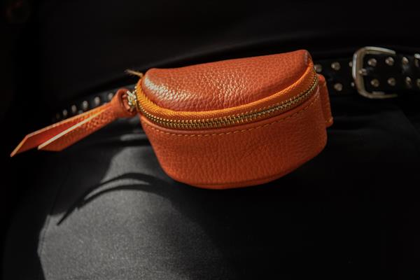 Grote foto piccolina italiaans leren armband tas cognac kleding dames sieraden