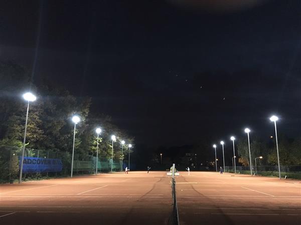 Grote foto 12 meter bovengronds stalen lantaarnpaal lichtmast tbv led verlichting sportvelden zakelijke goederen overige zakelijke goederen