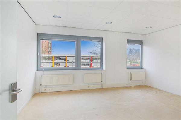 Grote foto te huur kantoorruimte linie 604 622 apeldoorn huizen en kamers bedrijfspanden