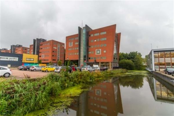 Grote foto te huur werkplekken joop geesinkweg 601 amsterdam huizen en kamers bedrijfspanden