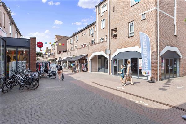 Grote foto te huur winkelpand de eglantier 112 648 apeldoorn huizen en kamers bedrijfspanden