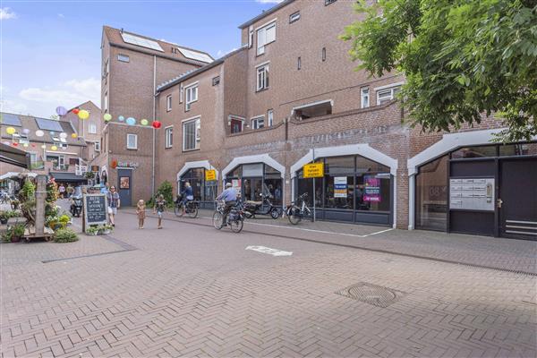 Grote foto te huur winkelpand de eglantier 112 648 apeldoorn huizen en kamers bedrijfspanden