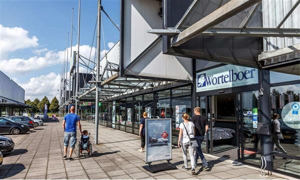 Grote foto te huur winkelpand nijbracht 82 emmen huizen en kamers bedrijfspanden