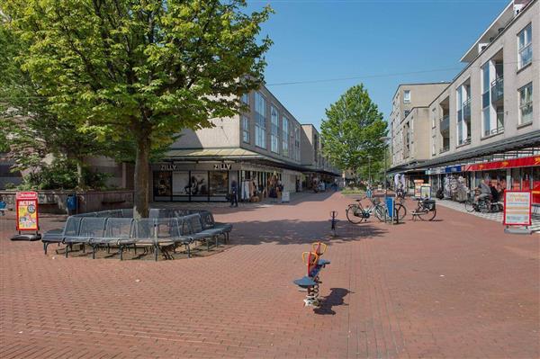 Grote foto te huur winkelpand lieuwenburg 75 186 leeuwarden huizen en kamers bedrijfspanden