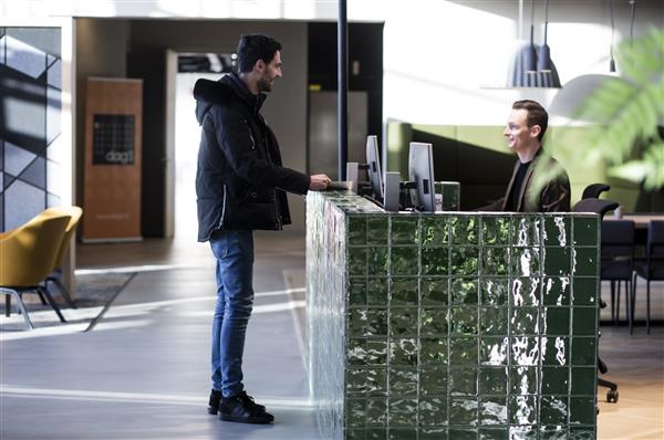 Grote foto te huur werkplekken atoomweg 63 utrecht huizen en kamers bedrijfspanden