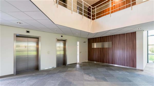 Grote foto te huur kantoorruimte louis braillelaan 42 60 zoetermeer huizen en kamers bedrijfspanden