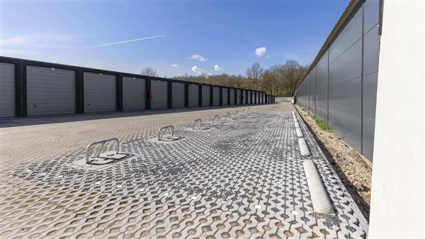 Grote foto te huur bedrijfspand de hoge brug 35 malden huizen en kamers bedrijfspanden