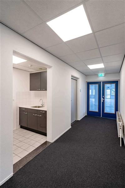 Grote foto te huur kantoorruimte zenderstraat 27 almere huizen en kamers bedrijfspanden