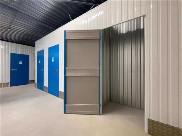 Grote foto te huur self storage haatlanderdijk 22 kampen huizen en kamers bedrijfspanden