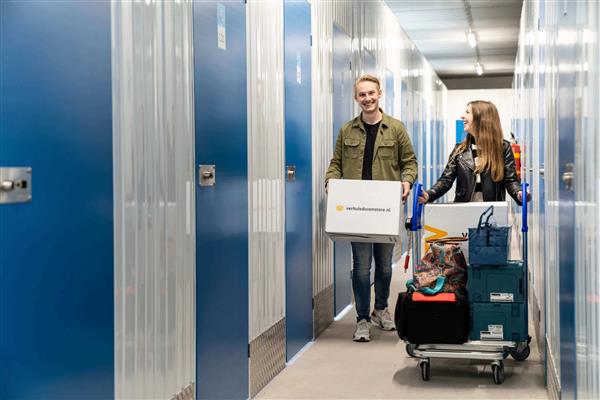 Grote foto te huur self storage haatlanderdijk 22 kampen huizen en kamers bedrijfspanden