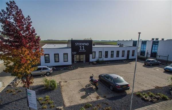 Grote foto te huur kantoorruimte steenpad 11 willemstad huizen en kamers bedrijfspanden