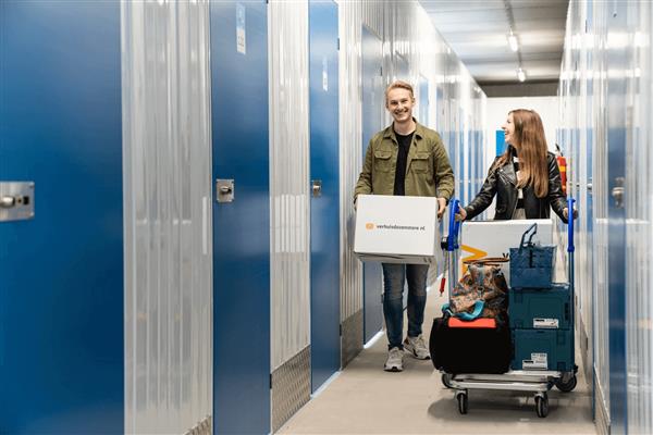 Grote foto te huur self storage lloydsweg 8 veendam huizen en kamers bedrijfspanden