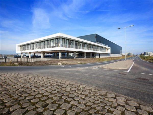 Grote foto te huur bedrijfspand incheonweg 7 rozenburg huizen en kamers bedrijfspanden