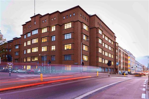 Grote foto te huur kantoorruimte louis couperusplein 2 den haag huizen en kamers bedrijfspanden