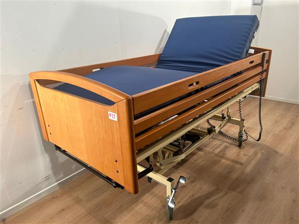Grote foto wissner bosserhoff 25 elektrisch hoog laag thuiszorg bed diversen verpleegmiddelen en hulpmiddelen