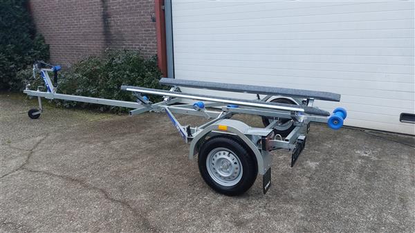 Grote foto tiki t750 led boot trailer demo tiki trailers watersport en boten boottrailers