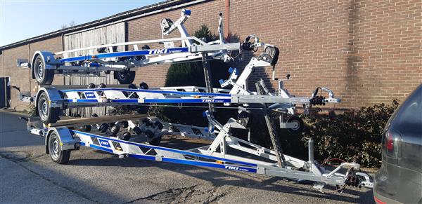 Grote foto tiki t750 led boot trailer demo tiki trailers watersport en boten boottrailers