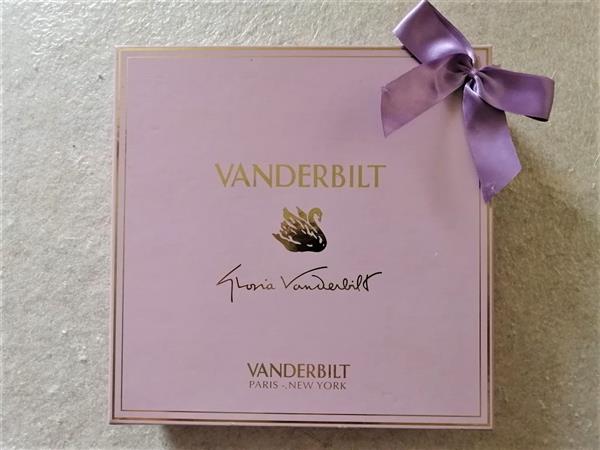 Grote foto nieuwe gloria vanderbilt geschenkset sieraden tassen en uiterlijk parfum