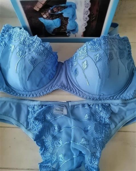 Grote foto sensuele korenbloemblauwe bh met string 80b kleding dames ondergoed en lingerie