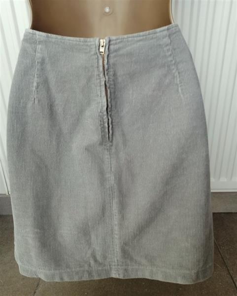 Grote foto mooie lichtgrijze corduroy minirok benetton kleding dames rokken