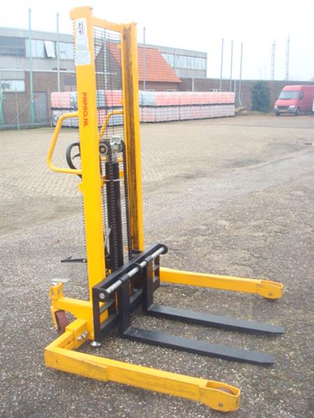 Grote foto palletstappelaar hand stacker 1000 kg auto diversen gereedschap