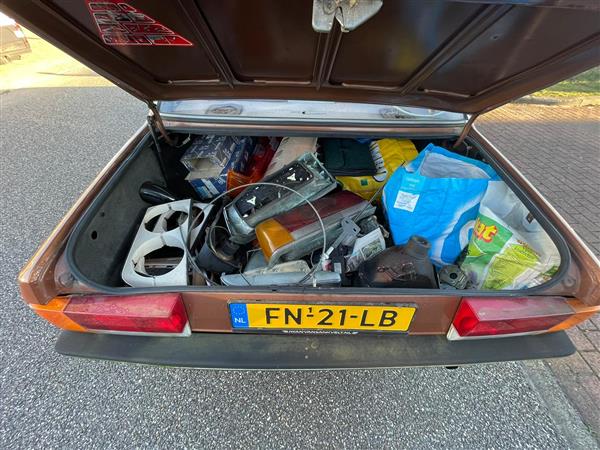 Grote foto peugeot 505 aut paar plekken bj1980 apk rijd goed auto peugeot