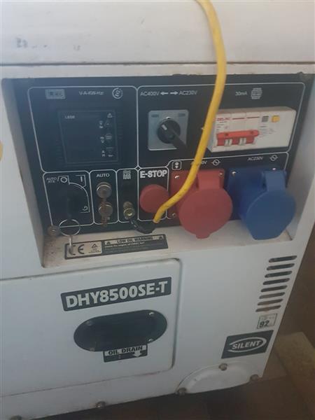 Grote foto stroomgenerator doe het zelf en verbouw aggregaten