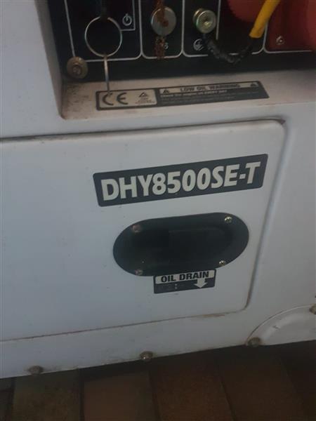 Grote foto stroomgenerator doe het zelf en verbouw aggregaten