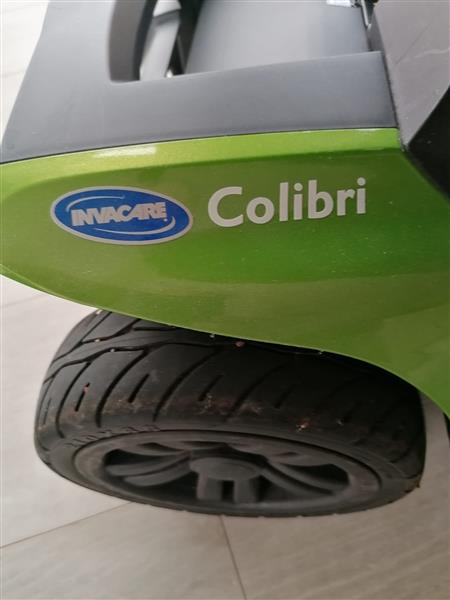 Grote foto colibri scooter binnen en buiten diversen brommobielen en scootmobielen