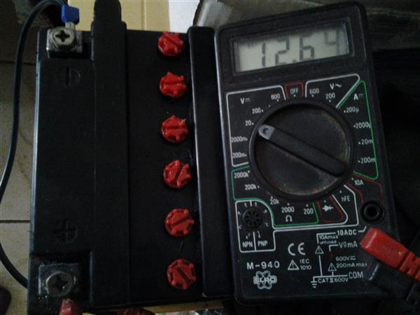 Grote foto batterij 12 v 14 ah motoren overige onderdelen