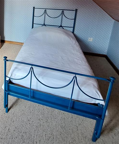 Grote foto te koop blauw metalen1 persoonsbed huis en inrichting bedden