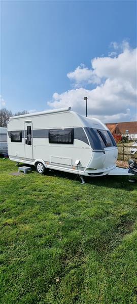 Grote foto hobby 460 ufe de luxe caravans en kamperen caravan